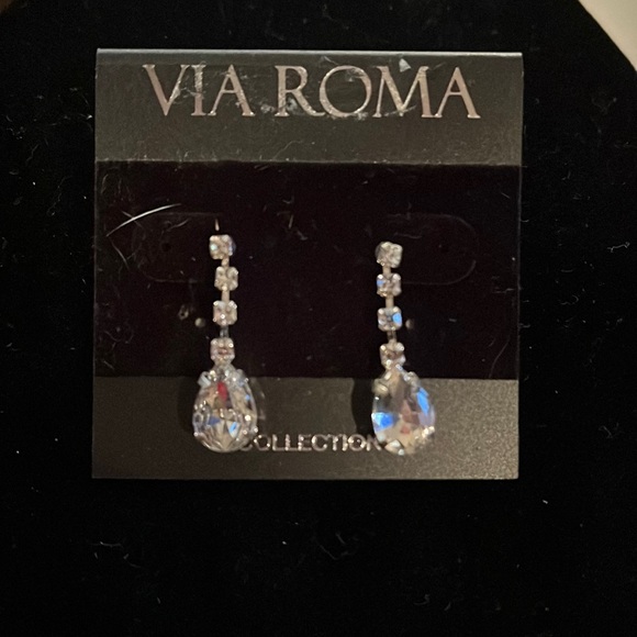 NWT Via Roma Rhinestone earrings - Picture 1 of 3